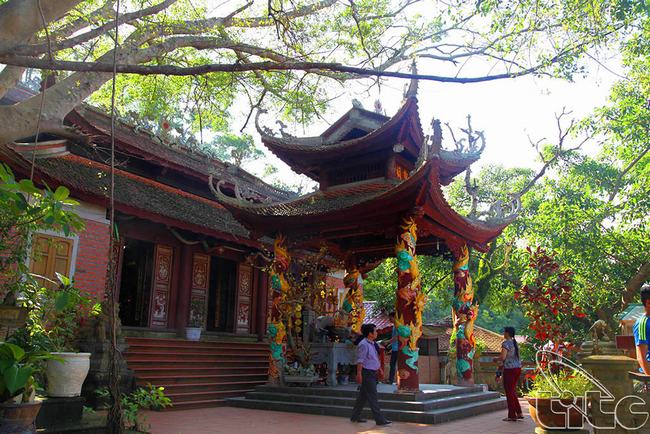 Du Lịch Hà Nội - Đền Cửa Ông - Đền Cô Bé Cửa Suốt - Chùa Cái Bầu 